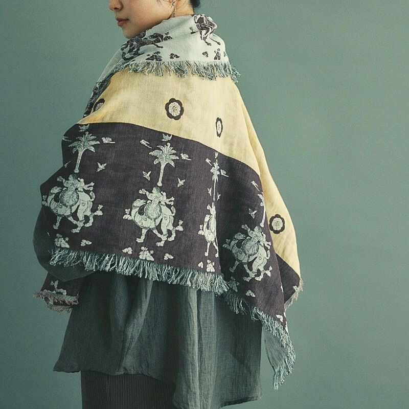 螺鈿紫檀五弦琵琶ストール